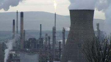 ¿Cuáles son las ventajas y las desventajas de los combustibles fósiles?