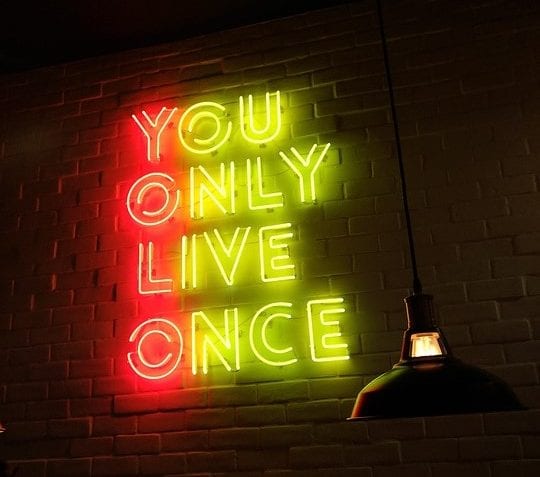 ¿Qué significa YOLO?