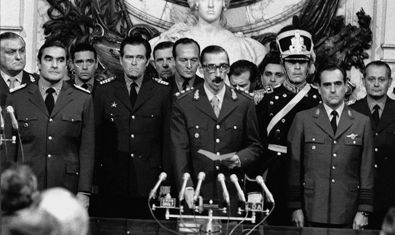 ¿Cuáles son las características de la dictadura?