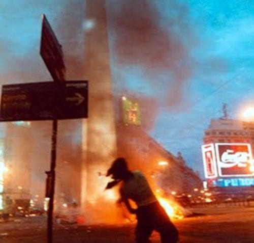 ¿Cuáles son las características del anarquismo?